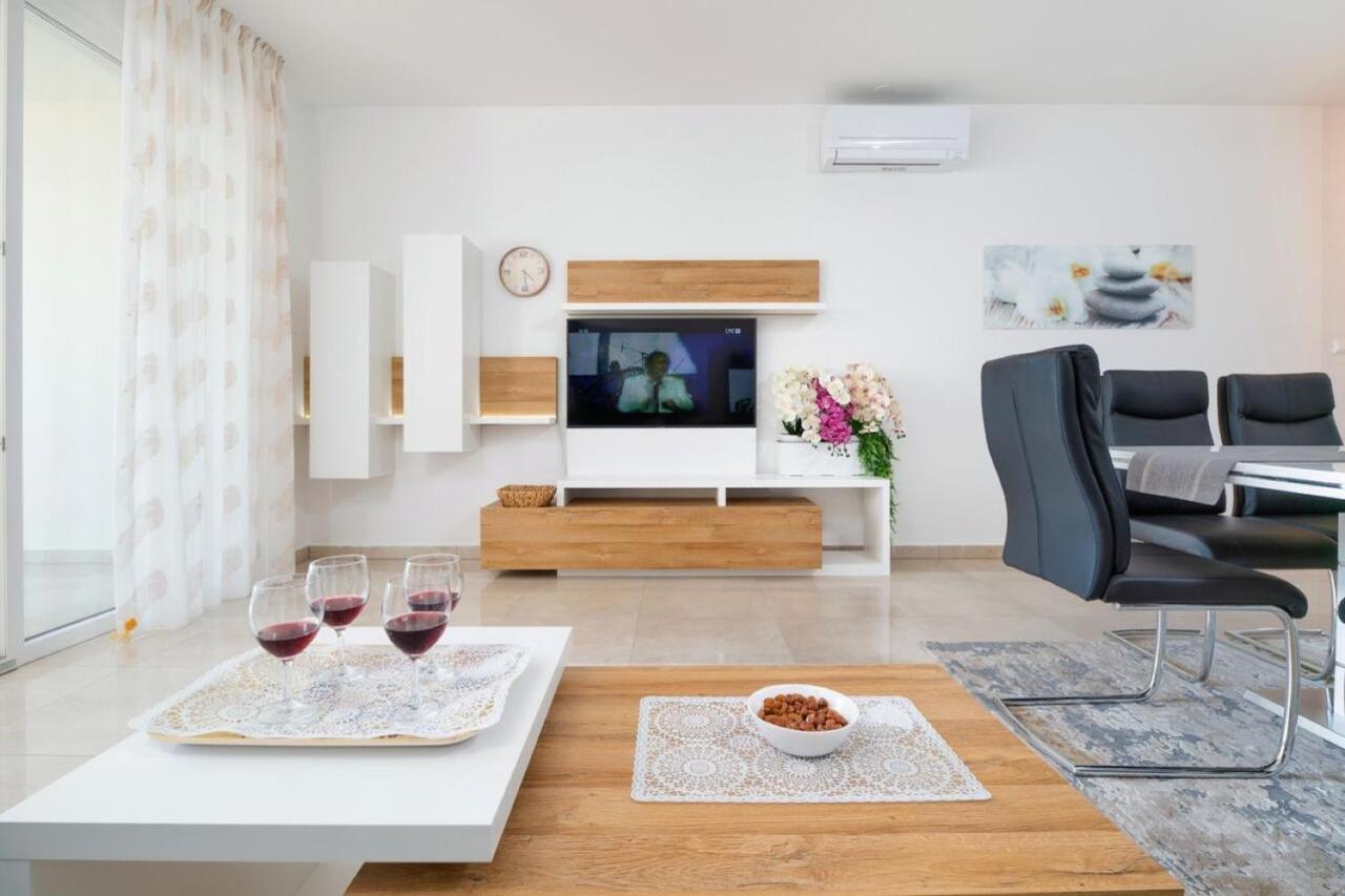 Sea View Apartment Ema Split Zewnętrze zdjęcie